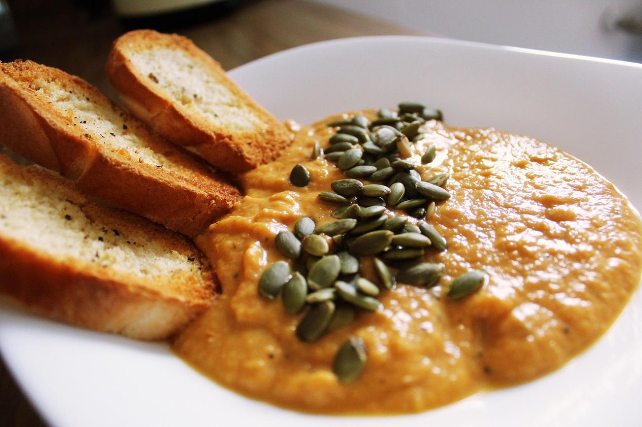 Kürbiskerne rösten: Von der Aushöhlung zur gesunden Knabberei