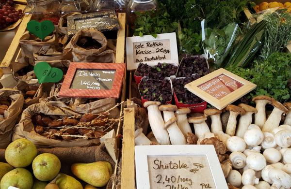 Wie du auf dem Wochenmarkt nachhaltig und günstig einkaufen kannst