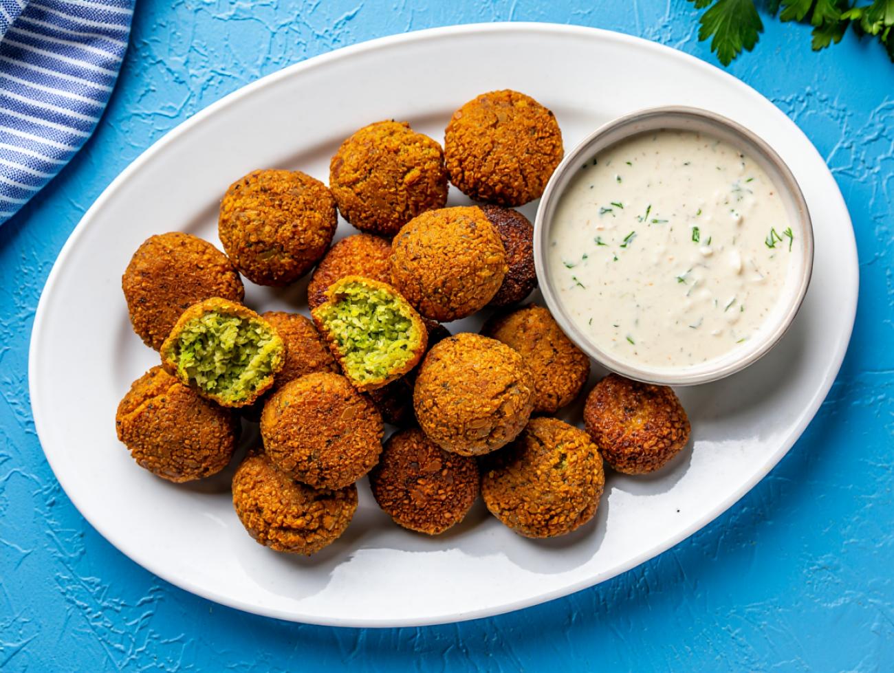 Knusprige und authentische Falafel-Bällchen
