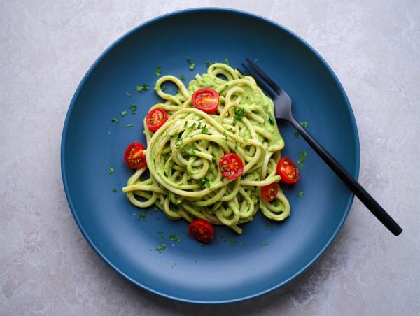 Cremig-frische Avocado-Limetten-Spaghetti