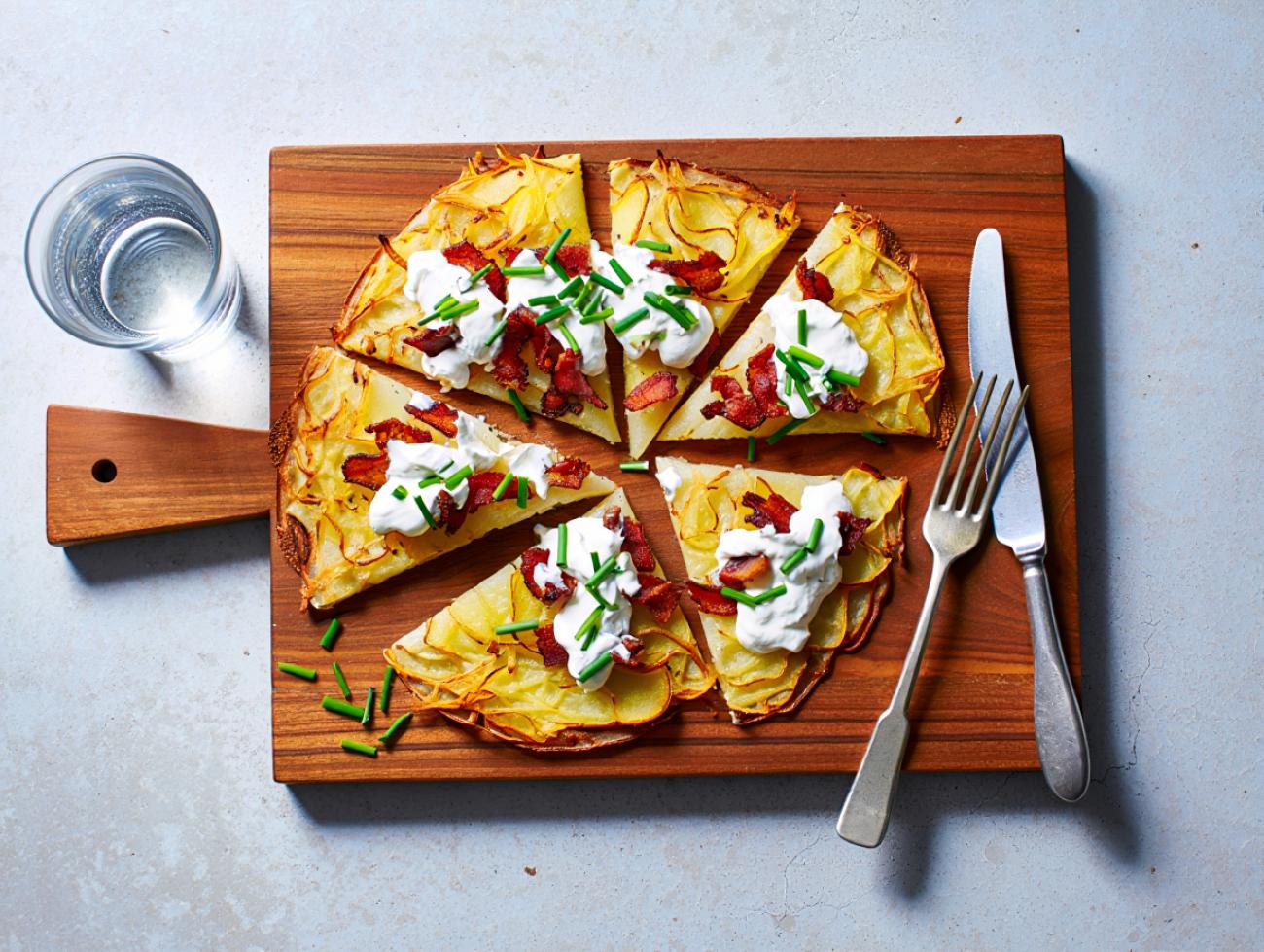 Deftiger und unwiderstehlicher Rösti-Flammkuchen